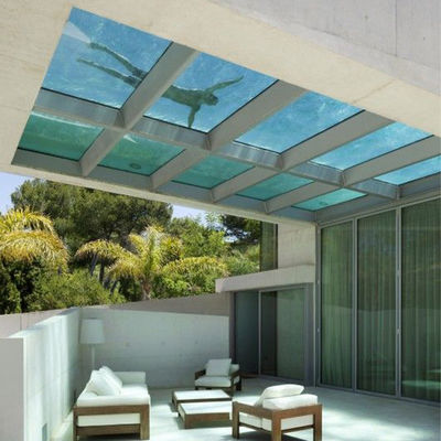 Acrylglas met een hoge lichtdoorlaatbaarheid