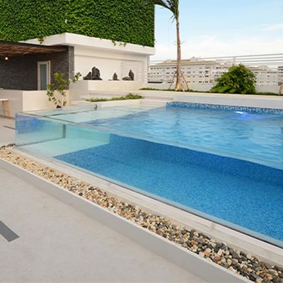 Zwembad voor achtertuin Hoog lichttransmissie Acryl eindeloze zwembad Spa Glasvezel Transparante