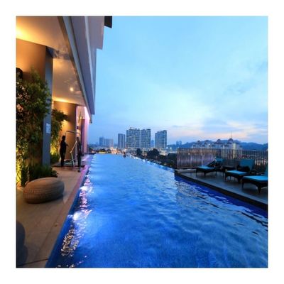 Zwembad zwembad Transparante glasvezel mosaïek acryl panelen met LED-verlichting