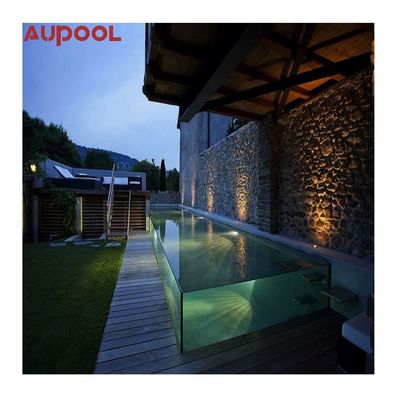 Outdoor Resort zwembadbedekking met helder acryloppervlak en hoge oppervlakhardheid