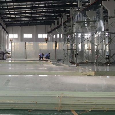 Buitenzwembad van glasvezel Dichtheid 1,19-1,20 kg/cm3 Hoge lichtdoorlating 93%